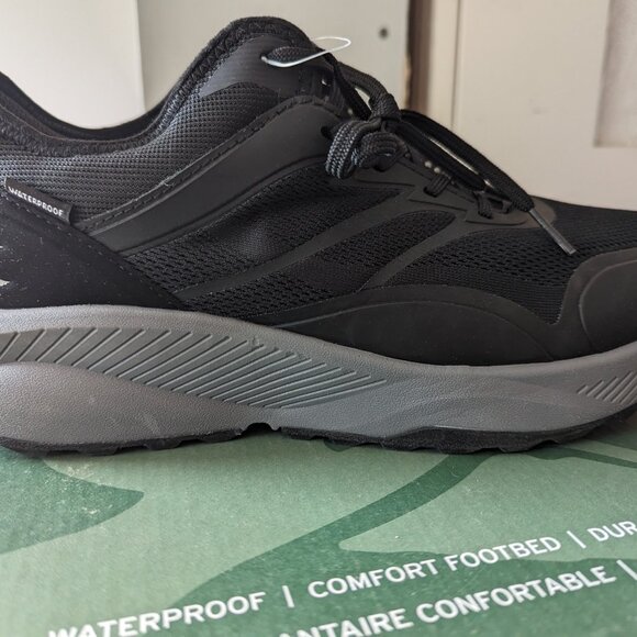 Brand new Eddie Bauer Men's shoes - Picture 2 of 2